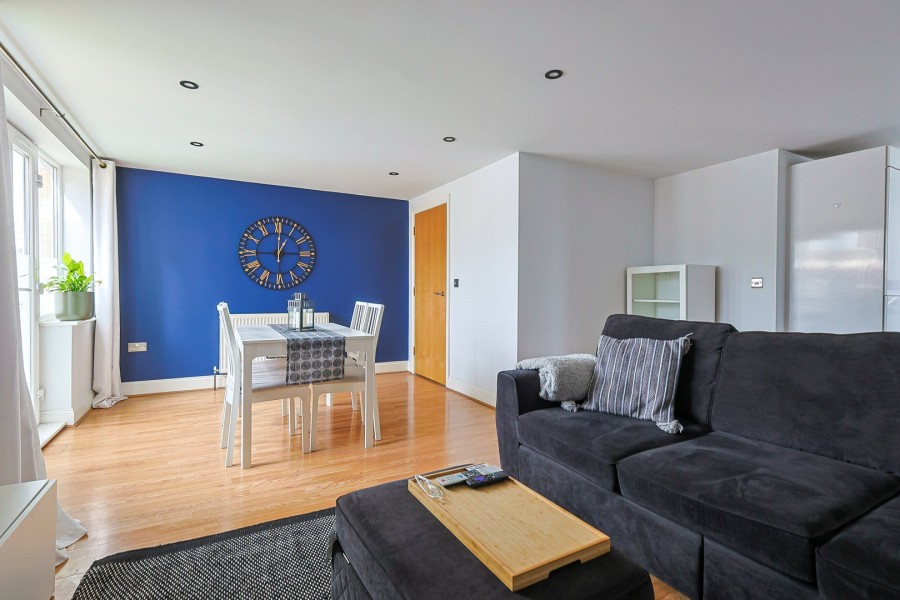 Images for Lambton Avenue, Waltham Cross, Hertfordshire EAID:3131305421 BID:11055924