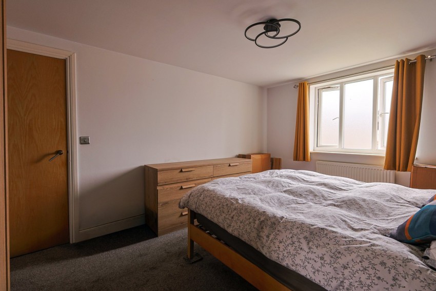 Images for Lambton Avenue, Waltham Cross, Hertfordshire EAID:3131305421 BID:11055924