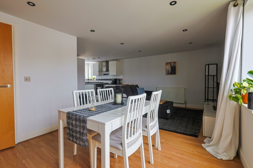 Images for Lambton Avenue, Waltham Cross, Hertfordshire EAID:3131305421 BID:11055924