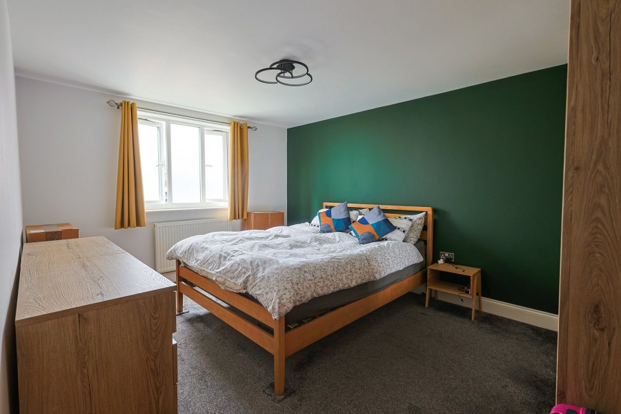 Images for Lambton Avenue, Waltham Cross, Hertfordshire EAID:3131305421 BID:11055924