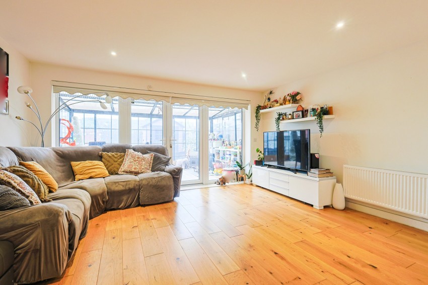 Images for Hazlemere Marina, Waltham Abbey, Hertfordshire EAID:3131305421 BID:11055924