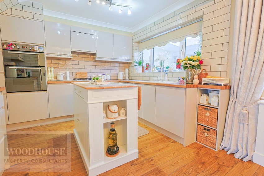 Images for Martins Drive, Cheshunt, Hertfordshire EAID:3131305421 BID:11055924