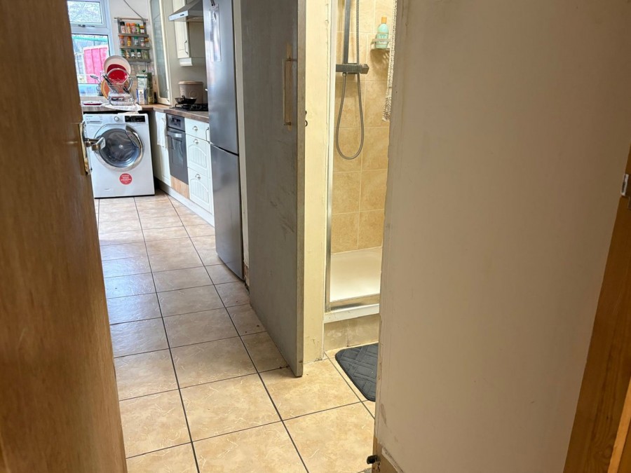 Images for Broad Lane, London EAID:3131305421 BID:11055924