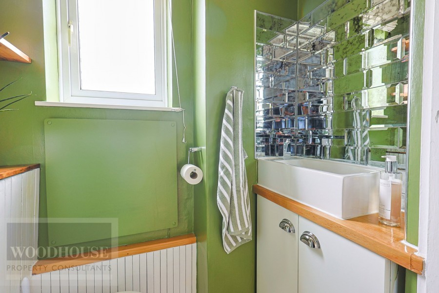 Images for Cheshunt, Waltham Cross, Hertfordshire EAID:3131305421 BID:11055924