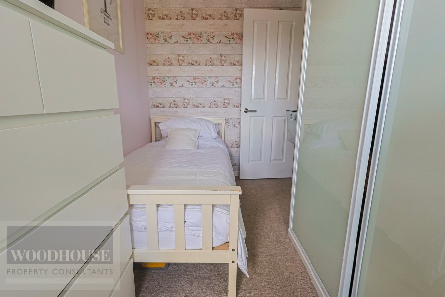 Images for Cheshunt, Waltham Cross, Hertfordshire EAID:3131305421 BID:11055924