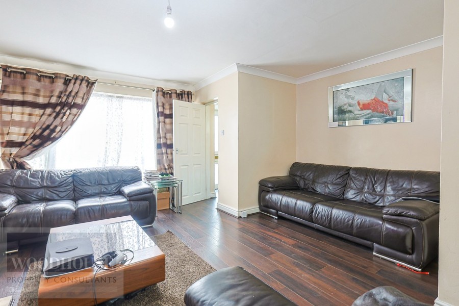 Images for Elgin Road, Cheshunt, Hertfordshire EAID:3131305421 BID:11055924