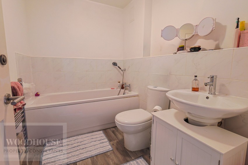 Images for Queens Road, Waltham Cross, Hertfordshire EAID:3131305421 BID:11055924