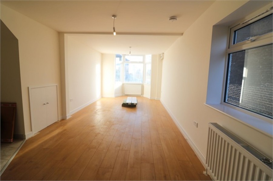 Images for Trinity Lane, Waltham Cross, Hertfordshire EAID:3131305421 BID:11055924