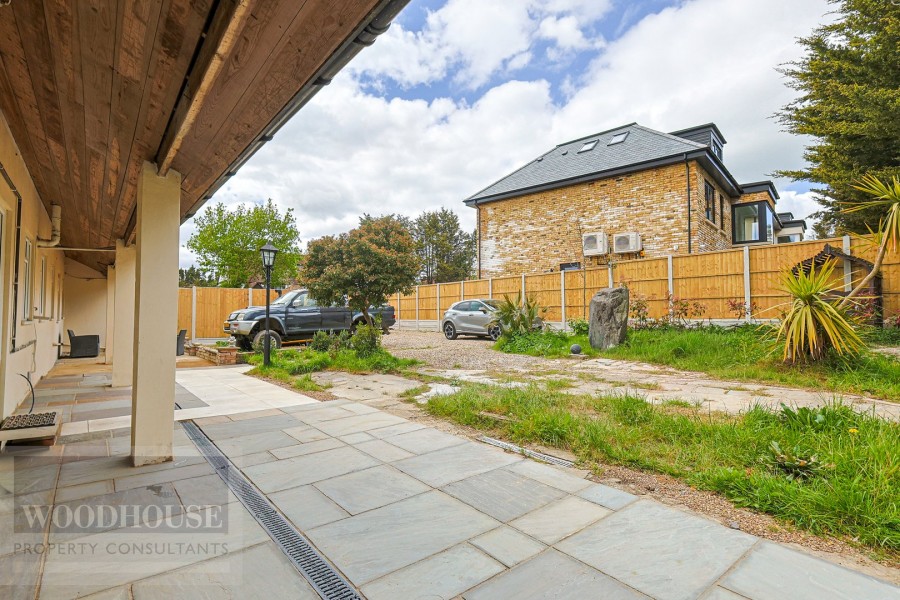 Images for Goffs Lane, Goffs Oak, Hertfordshire EAID:3131305421 BID:11055924