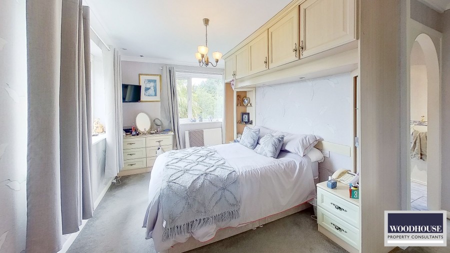 Images for Silver Street, Goffs Oak, Hertfordshire EAID:3131305421 BID:11055924