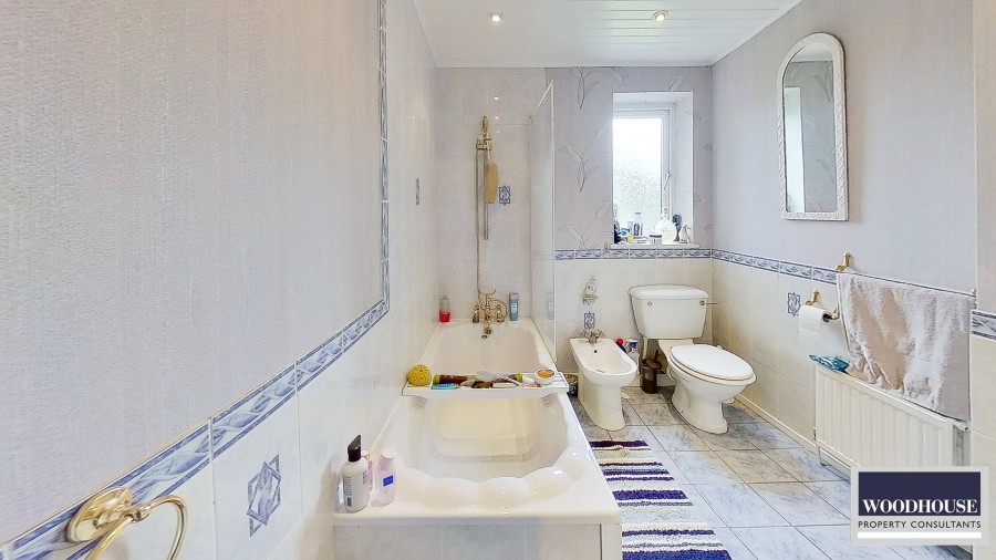 Images for Silver Street, Goffs Oak, Hertfordshire EAID:3131305421 BID:11055924