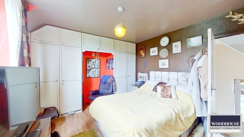 Images for Silver Street, Goffs Oak, Hertfordshire EAID:3131305421 BID:11055924