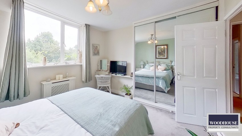 Images for Silver Street, Goffs Oak, Hertfordshire EAID:3131305421 BID:11055924