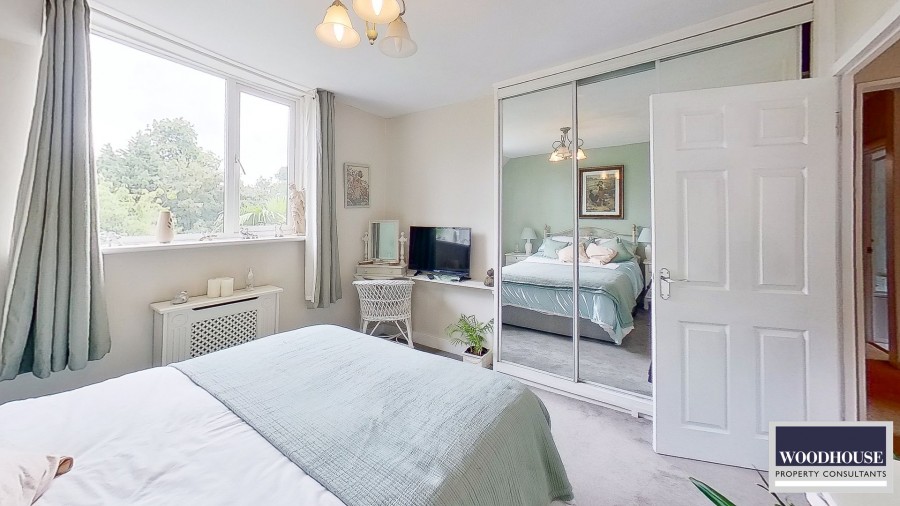 Images for Silver Street, Goffs Oak, Hertfordshire EAID:3131305421 BID:11055924