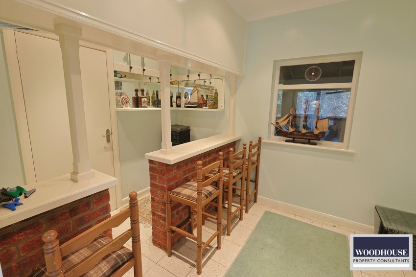 Images for Silver Street, Goffs Oak, Hertfordshire EAID:3131305421 BID:11055924