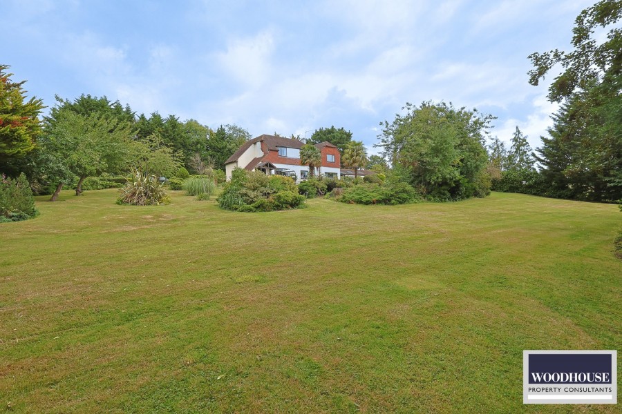 Images for Silver Street, Goffs Oak, Hertfordshire EAID:3131305421 BID:11055924