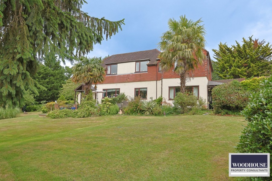 Images for Silver Street, Goffs Oak, Hertfordshire EAID:3131305421 BID:11055924