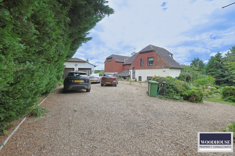 Images for Silver Street, Goffs Oak, Hertfordshire EAID:3131305421 BID:11055924