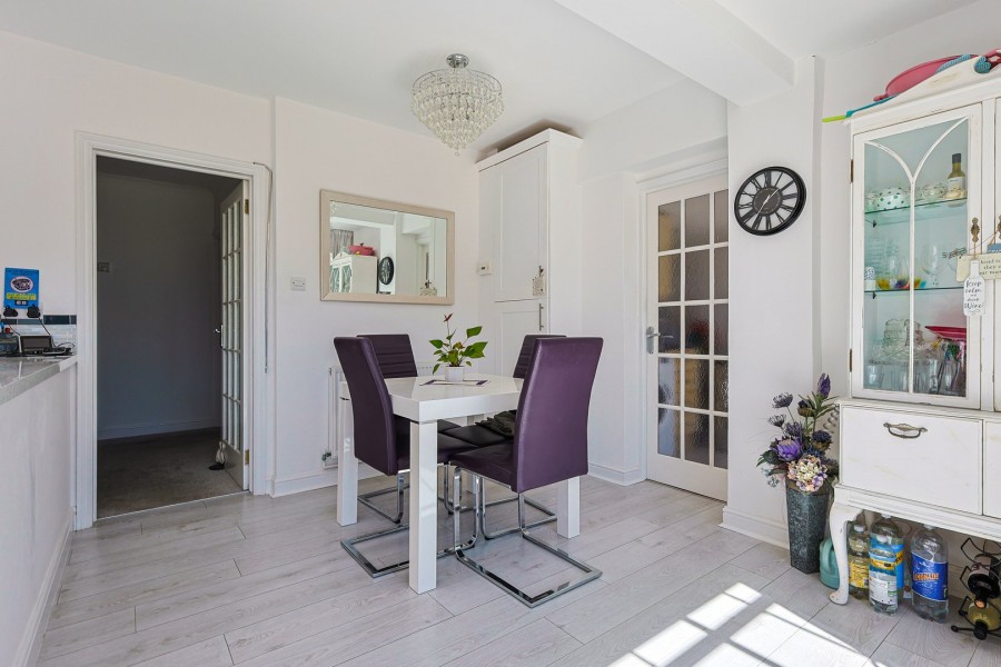 Images for Trinity Lane, Waltham Cross, Hertfordshire EAID:3131305421 BID:11055924