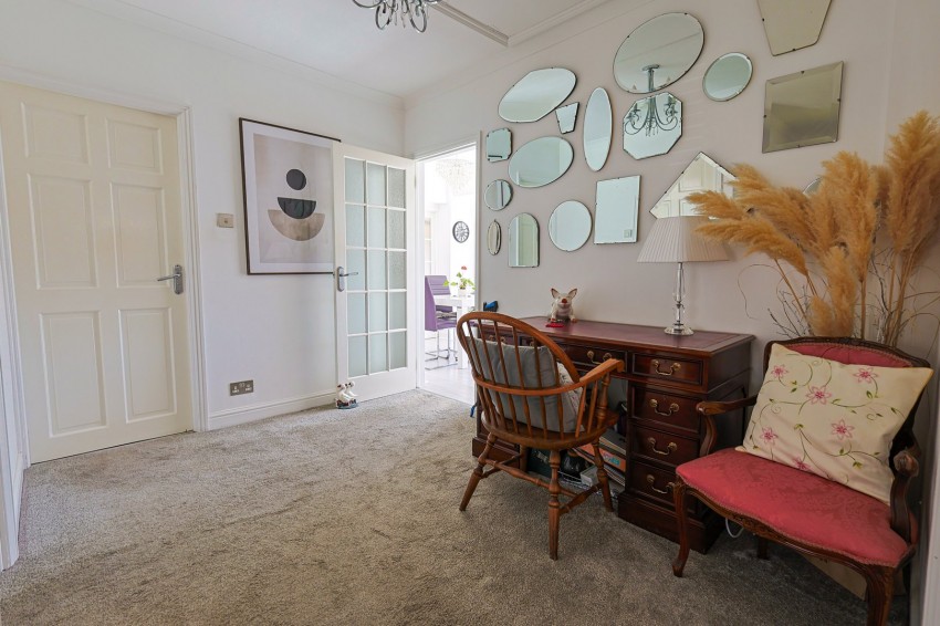 Images for Trinity Lane, Waltham Cross, Hertfordshire EAID:3131305421 BID:11055924