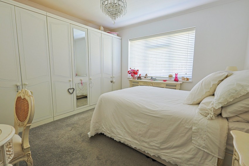 Images for Trinity Lane, Waltham Cross, Hertfordshire EAID:3131305421 BID:11055924