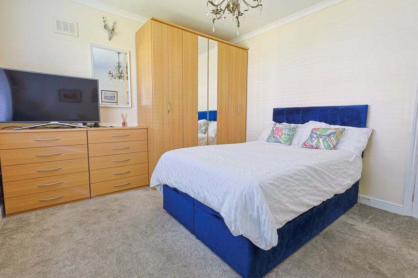 Images for Trinity Lane, Waltham Cross, Hertfordshire EAID:3131305421 BID:11055924