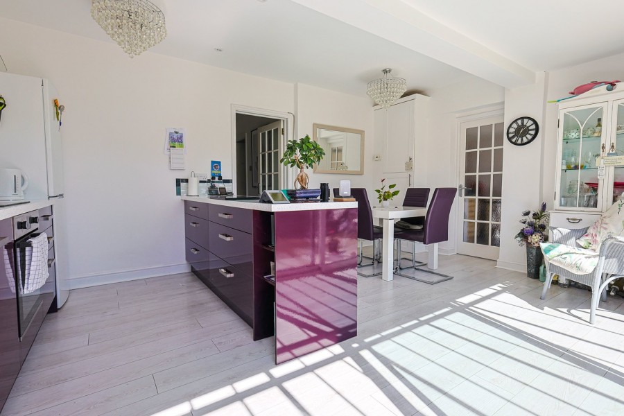 Images for Trinity Lane, Waltham Cross, Hertfordshire EAID:3131305421 BID:11055924