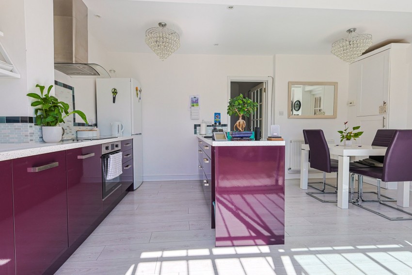Images for Trinity Lane, Waltham Cross, Hertfordshire EAID:3131305421 BID:11055924