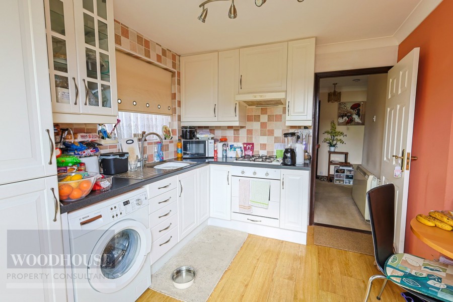 Images for Southmead Crescent, Cheshunt, Hertfordshire EAID:3131305421 BID:11055924