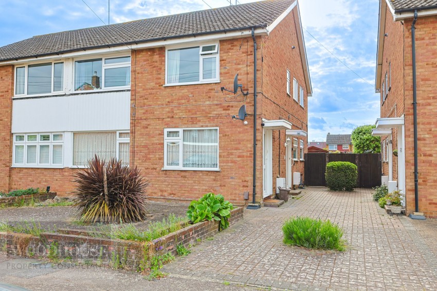Images for Southmead Crescent, Cheshunt, Hertfordshire EAID:3131305421 BID:11055924