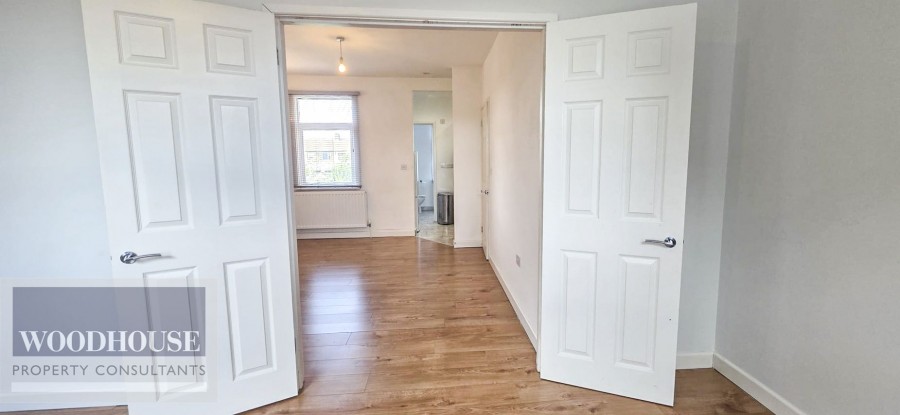 Images for Trinity Lane, Waltham Cross, Hertfordshire EAID:3131305421 BID:11055924