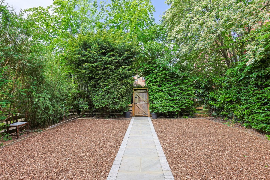 Images for Alexander Close, Barnet, Hertfordshire EAID:3131305421 BID:11055924