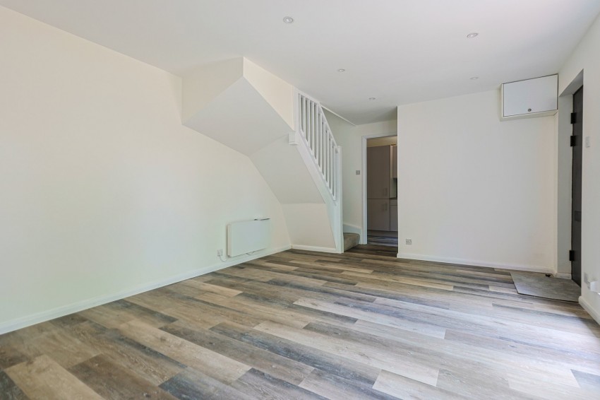 Images for Alexander Close, Barnet, Hertfordshire EAID:3131305421 BID:11055924