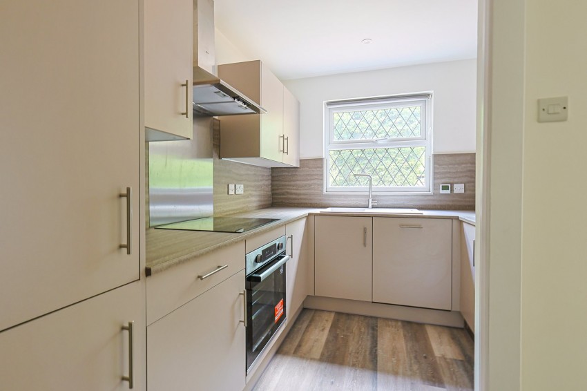 Images for Alexander Close, Barnet, Hertfordshire EAID:3131305421 BID:11055924