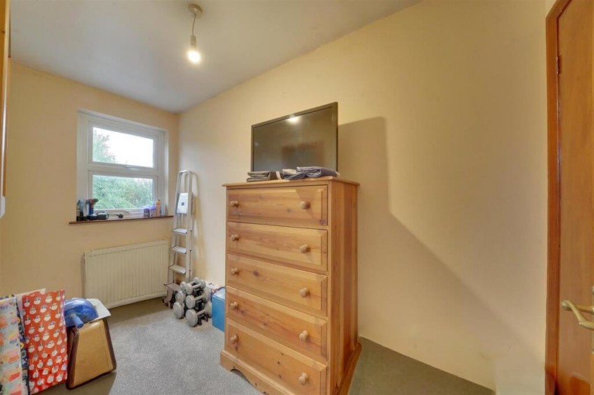 Images for Railway Road, Waltham Cross, Hertfordshire EAID:3131305421 BID:11055924