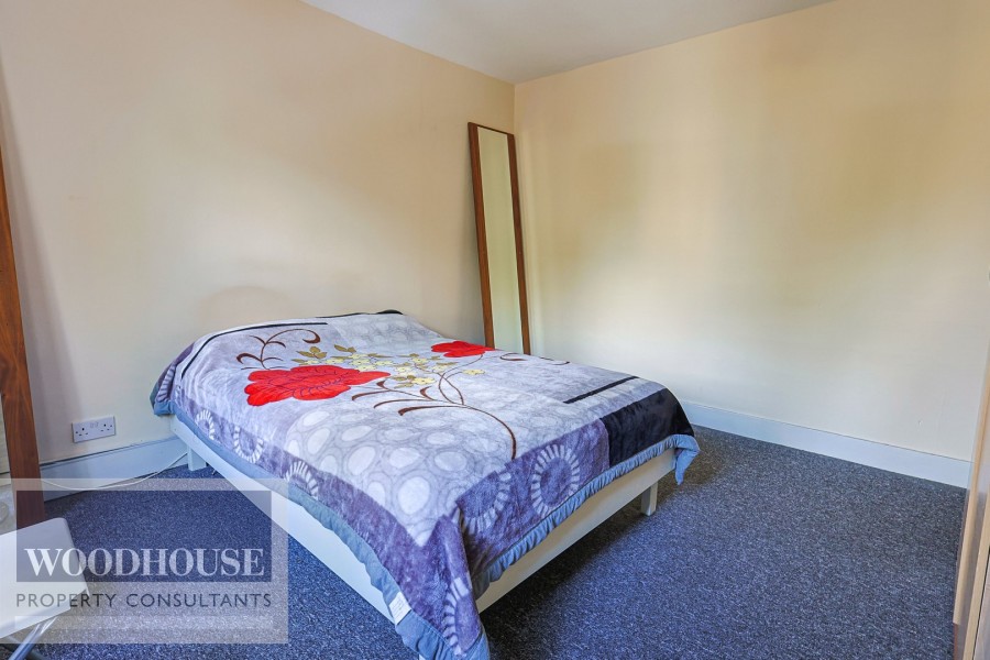 Images for York Road, Waltham Cross, Hertfordshire EAID:3131305421 BID:11055924