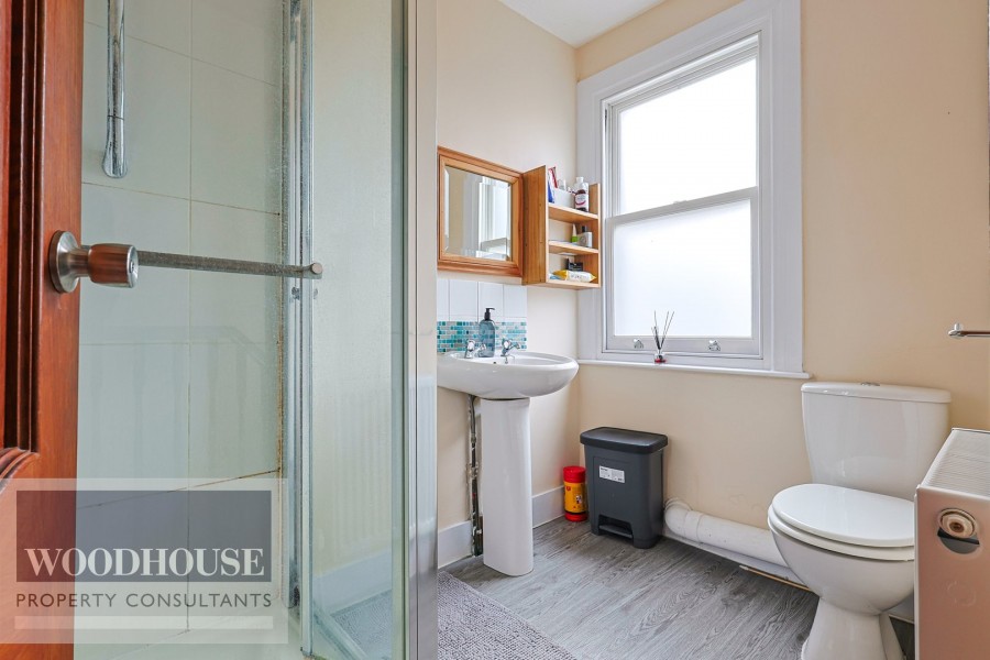 Images for York Road, Waltham Cross, Hertfordshire EAID:3131305421 BID:11055924