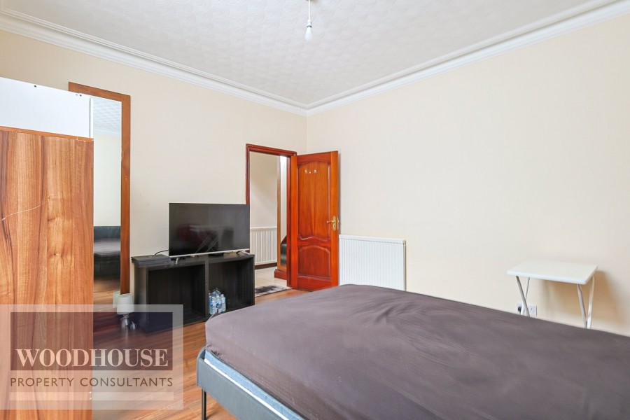 Images for York Road, Waltham Cross, Hertfordshire EAID:3131305421 BID:11055924