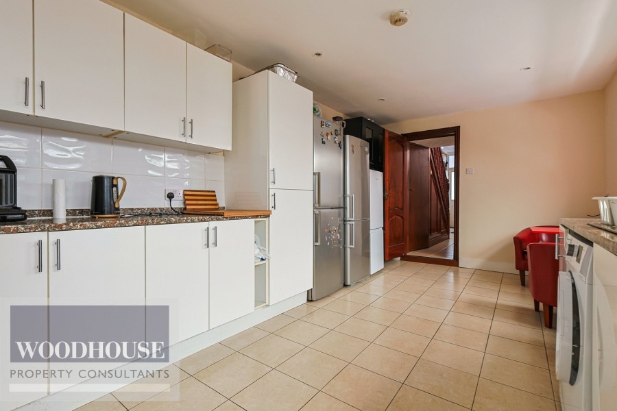 Images for York Road, Waltham Cross, Hertfordshire EAID:3131305421 BID:11055924