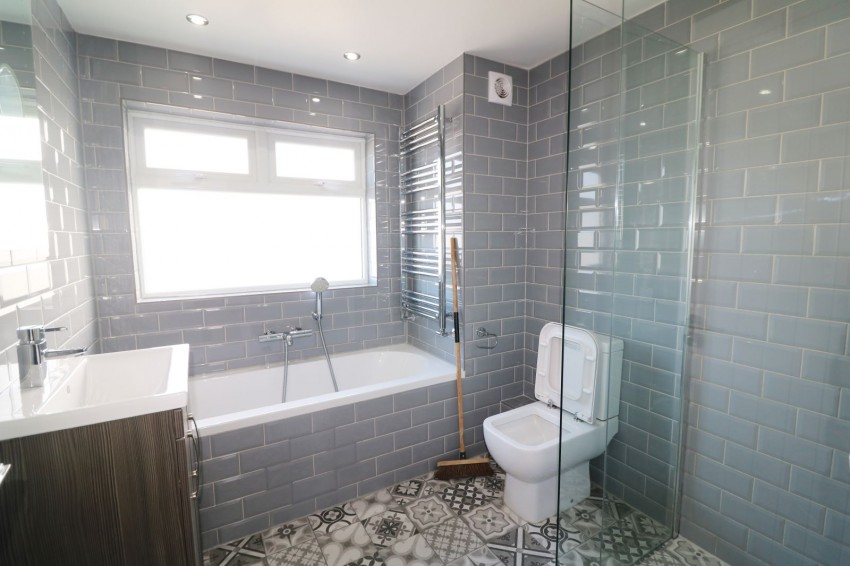 Images for Longfield Lane, Cheshunt, Hertfordshire EAID:3131305421 BID:11055924