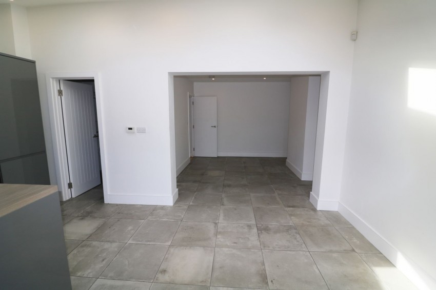 Images for Longfield Lane, Cheshunt, Hertfordshire EAID:3131305421 BID:11055924