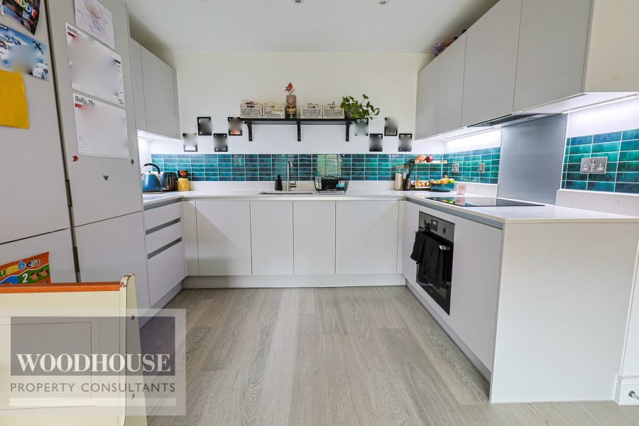 Images for Lea Valley View North, Cheshunt, Hertfordshire EAID:3131305421 BID:11055924