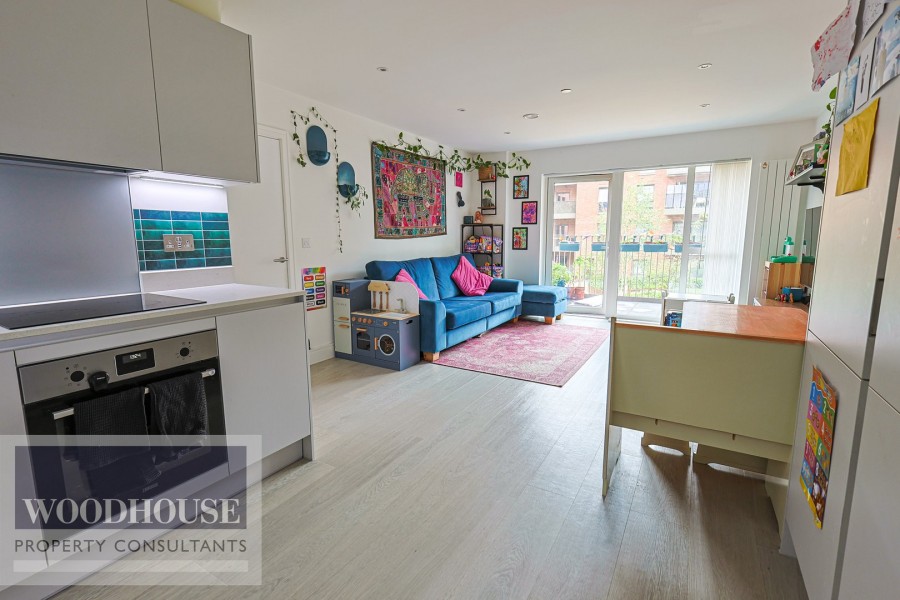 Images for Lea Valley View North, Cheshunt, Hertfordshire EAID:3131305421 BID:11055924