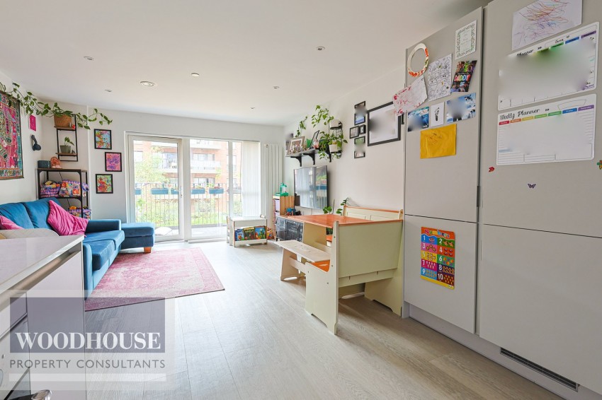 Images for Lea Valley View North, Cheshunt, Hertfordshire EAID:3131305421 BID:11055924