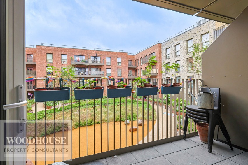 Images for Lea Valley View North, Cheshunt, Hertfordshire EAID:3131305421 BID:11055924