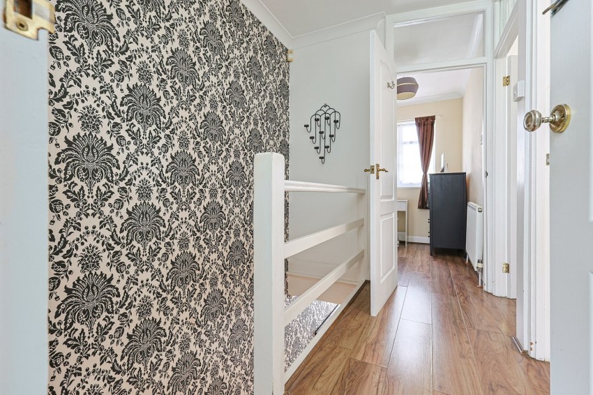 Images for Northfield Road, Waltham Cross, Hertfordshire EAID:3131305421 BID:11055924