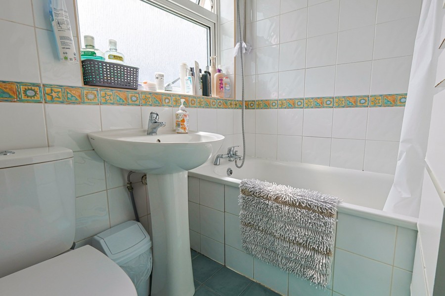 Images for Northfield Road, Waltham Cross, Hertfordshire EAID:3131305421 BID:11055924