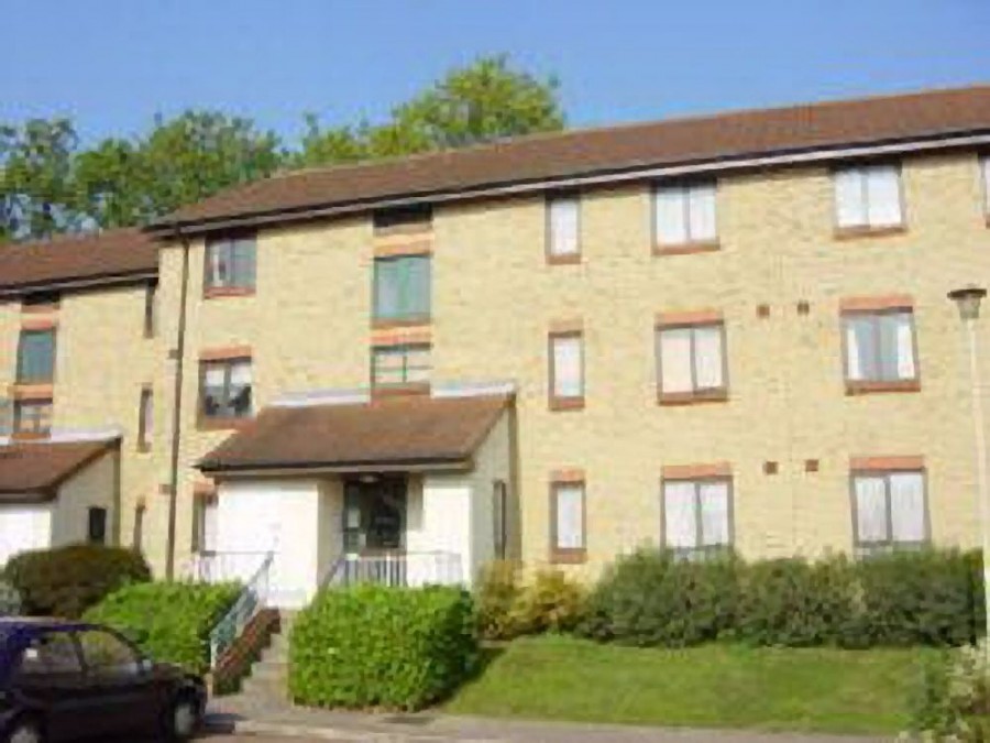 Images for Guinevere Gardens, Cheshunt, Hertfordshire EAID:3131305421 BID:11055924