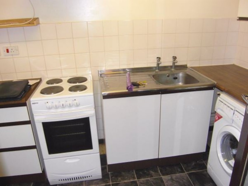 Images for Guinevere Gardens, Cheshunt, Hertfordshire EAID:3131305421 BID:11055924
