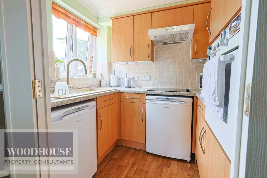 Images for High Street, Cheshunt, Hertfordshire EAID:3131305421 BID:11055924